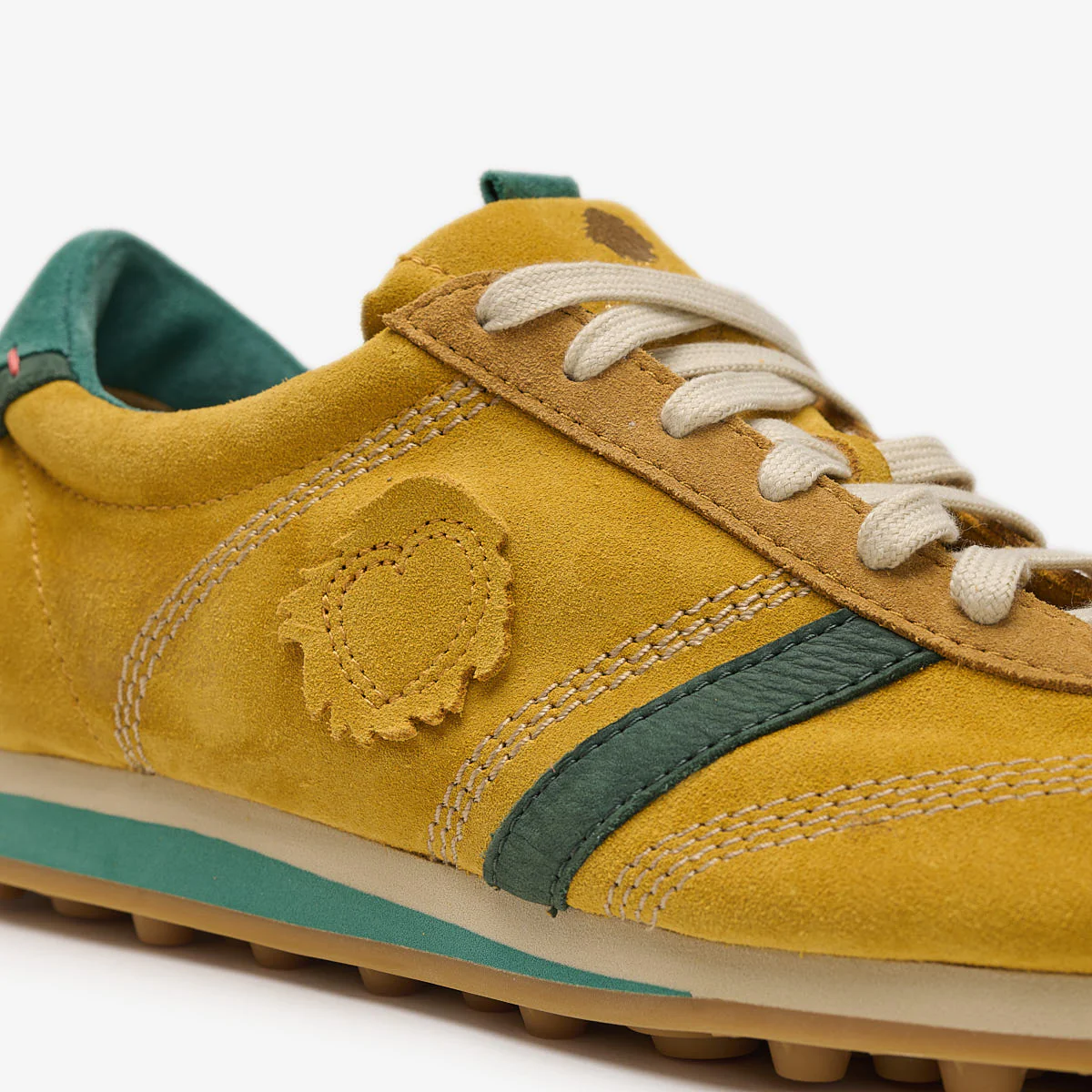 Stardust Suede UL | Honey Wood - Image 6