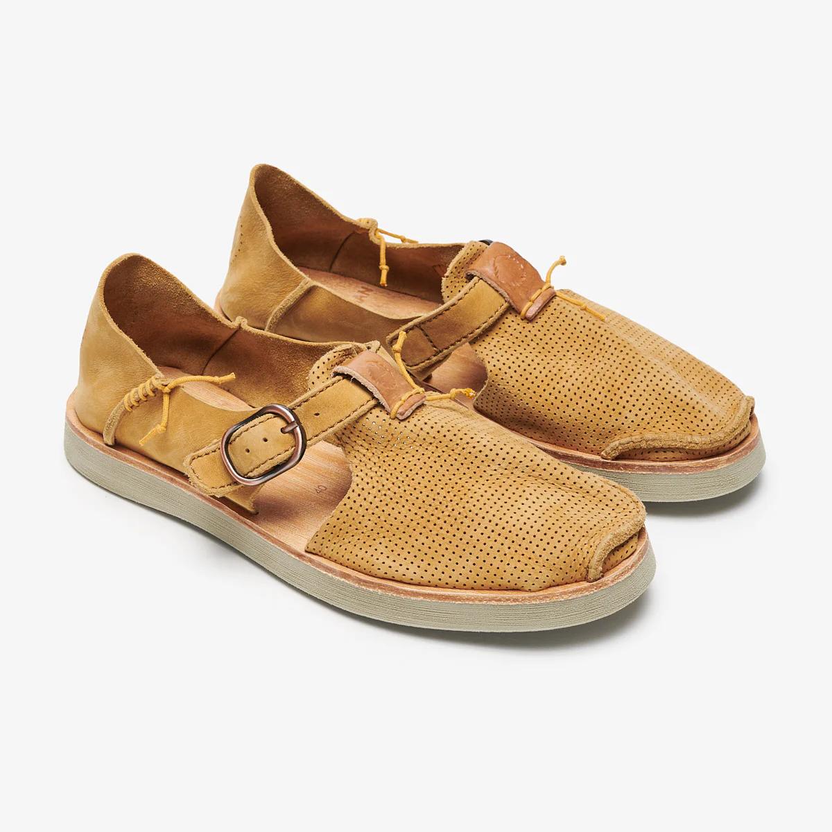Benirras Microperforated | Peanut - Image 3
